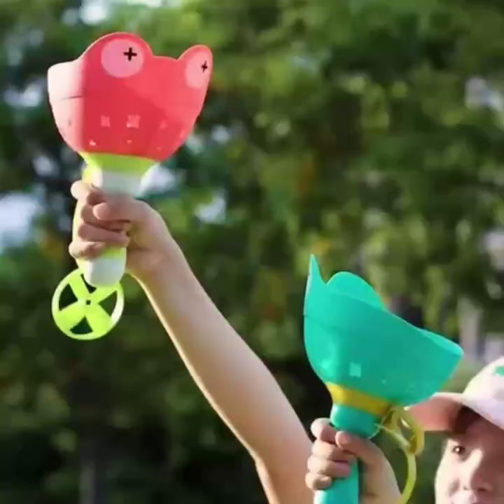 Launch & Spin Disc Blaster with Silly Frog Face