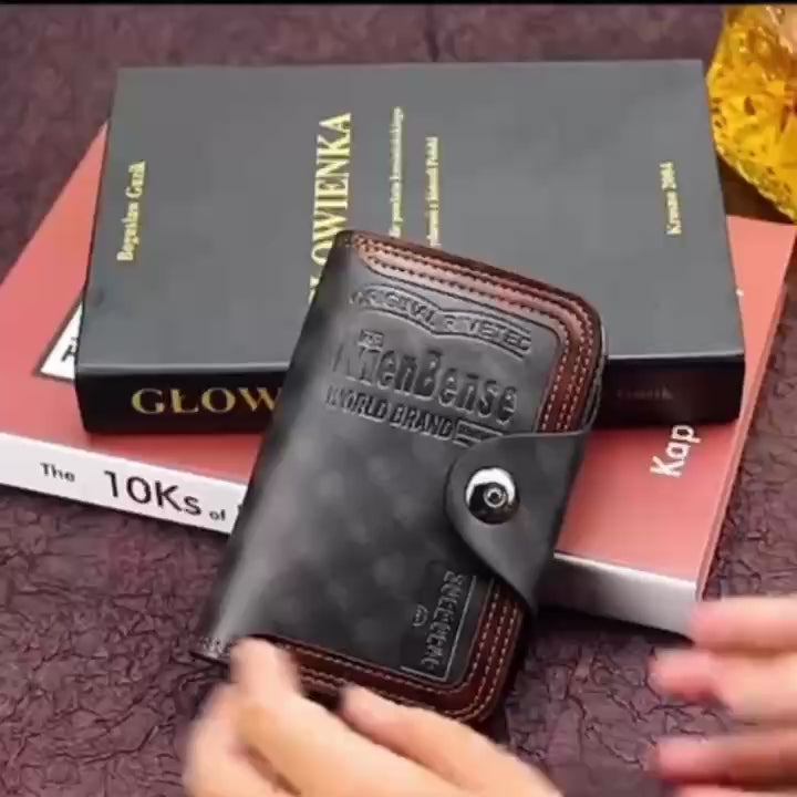 Large-capacity Tri-fold Men’s Wallet in Leather with Multiple Compartments, Snap Button Closure and a Compact, Easy-to-Carry Design